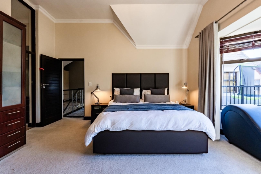 To Let 4 Bedroom Property for Rent in Boschenmeer Golf Country Estate Western Cape